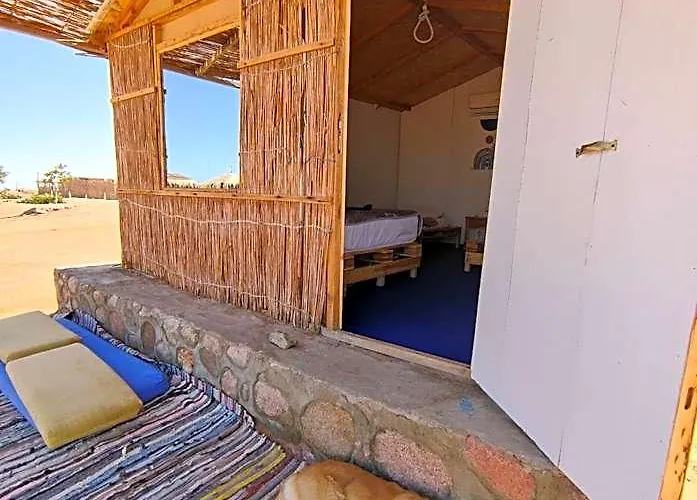 New Droub Camp Szálloda *